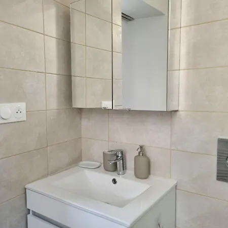 Apartment Centre Historique 1 *